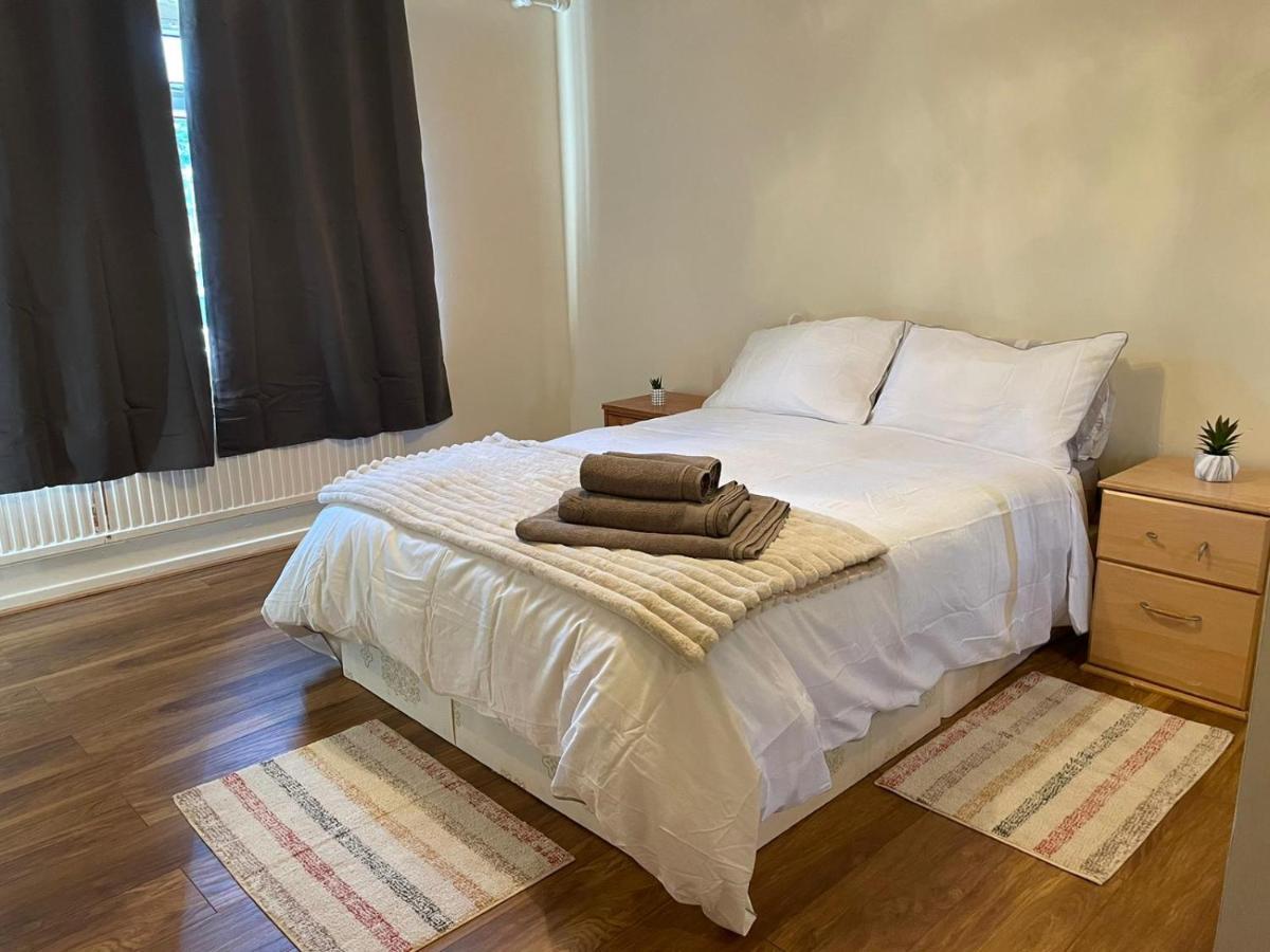 Single And Doubles Rooms Close To Central 런던 외부 사진