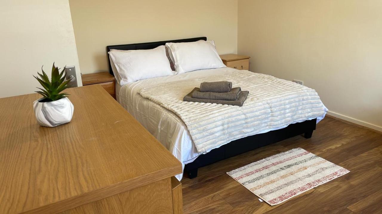 Single And Doubles Rooms Close To Central 런던 외부 사진