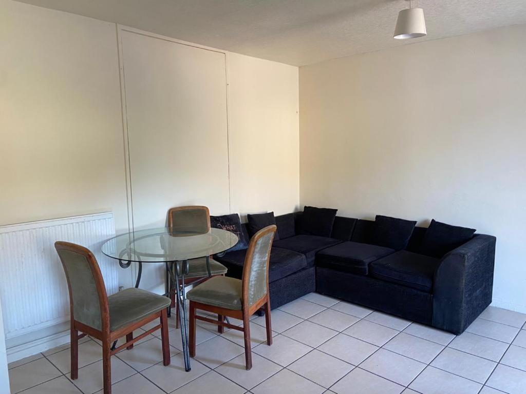 Single And Doubles Rooms Close To Central 런던 외부 사진